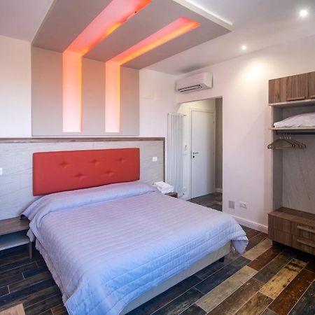 Ricci 16 - Suite & Rooms ลีวอร์โน ภายนอก รูปภาพ