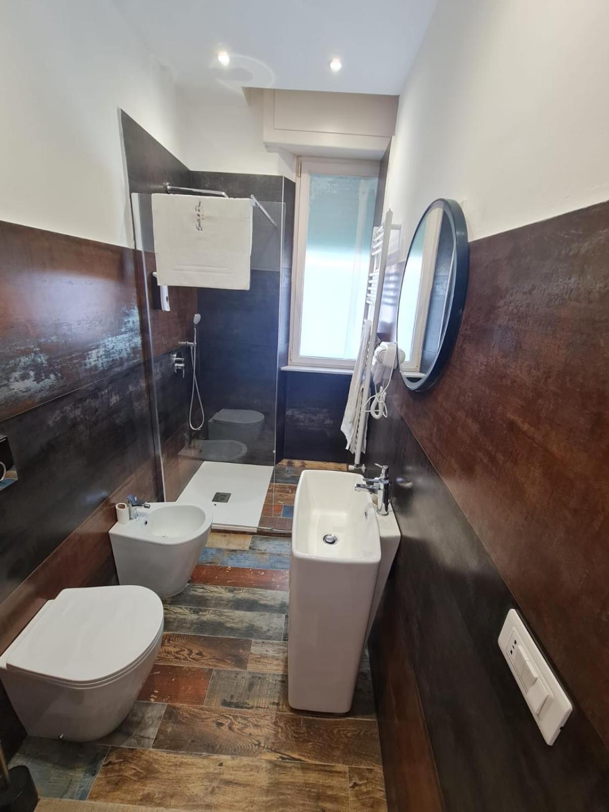 Ricci 16 - Suite & Rooms ลีวอร์โน ภายนอก รูปภาพ