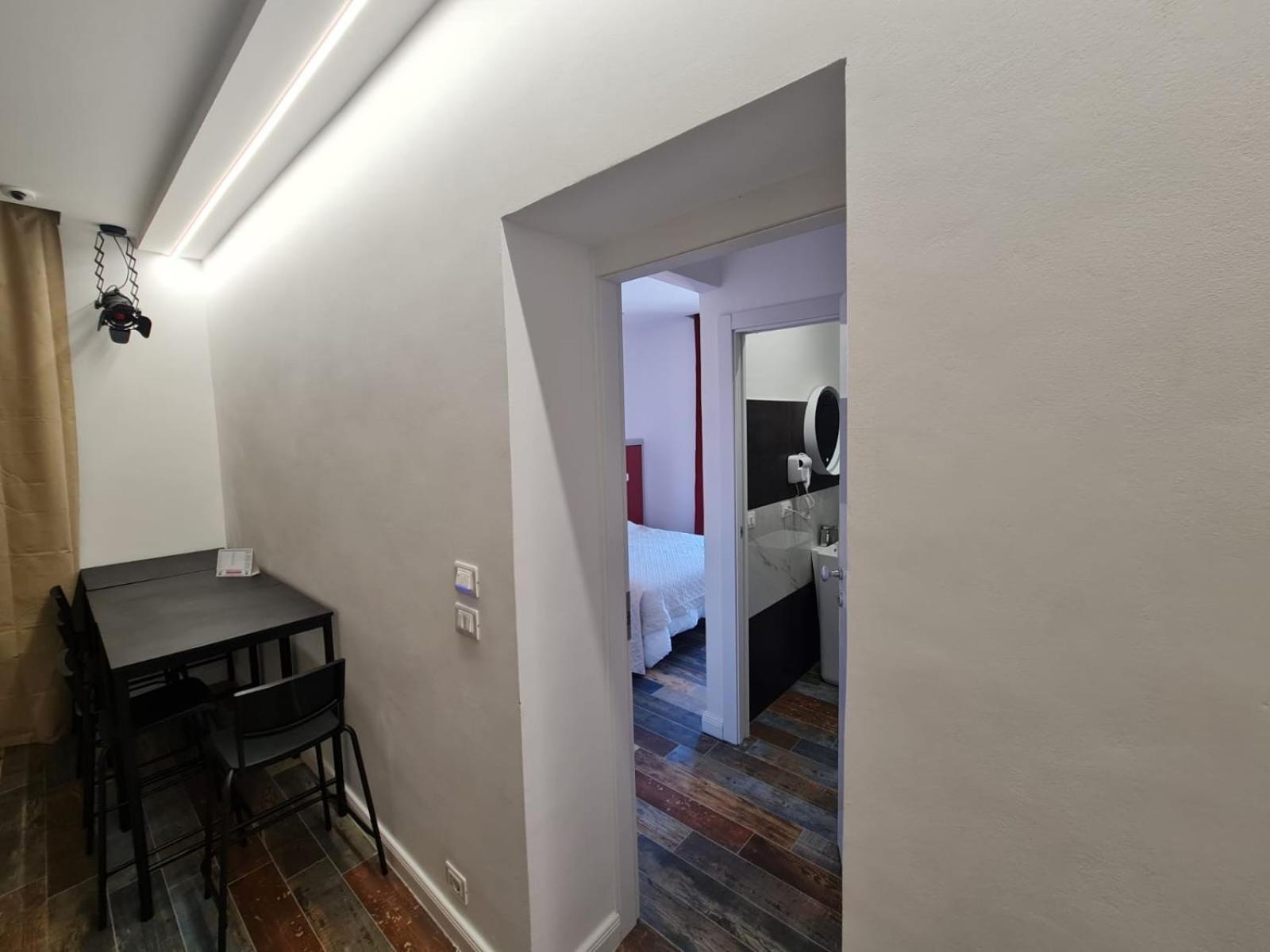 Ricci 16 - Suite & Rooms ลีวอร์โน ภายนอก รูปภาพ